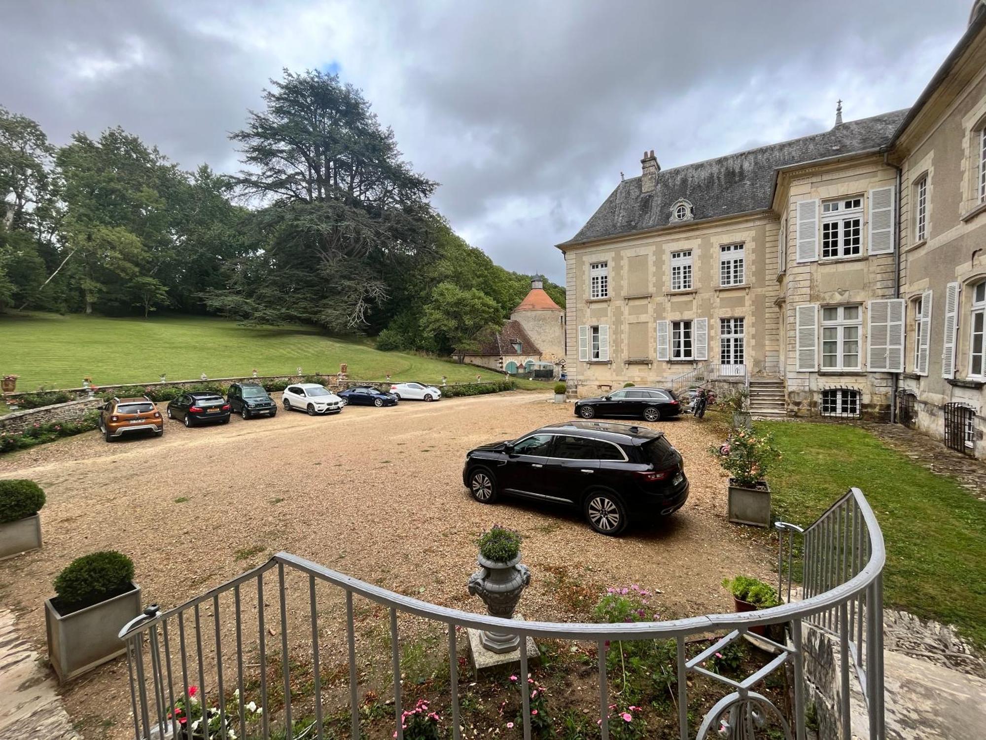 Chateau De Beaujeu Sens-Beaujeu Екстер'єр фото