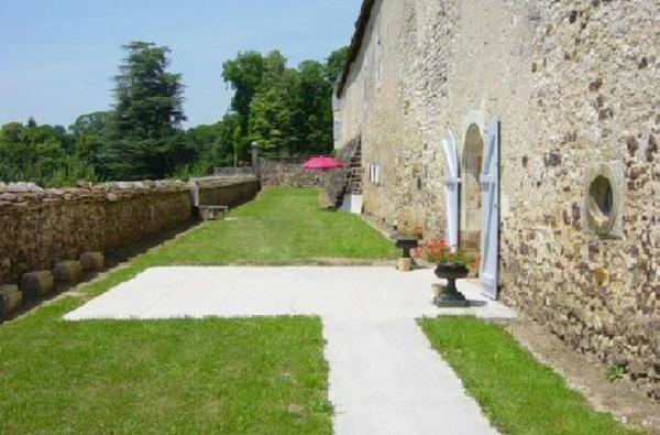 Chateau De Beaujeu Sens-Beaujeu Екстер'єр фото