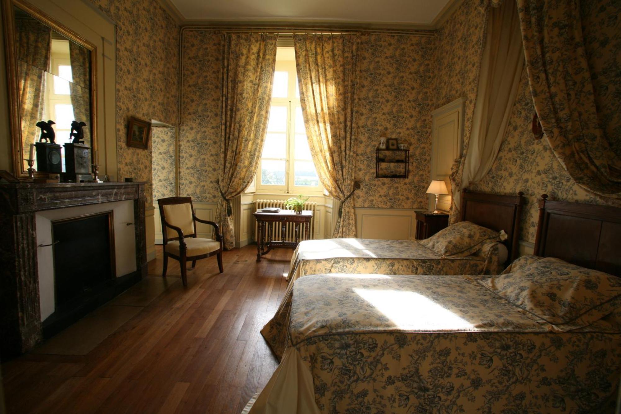 Chateau De Beaujeu Sens-Beaujeu Екстер'єр фото