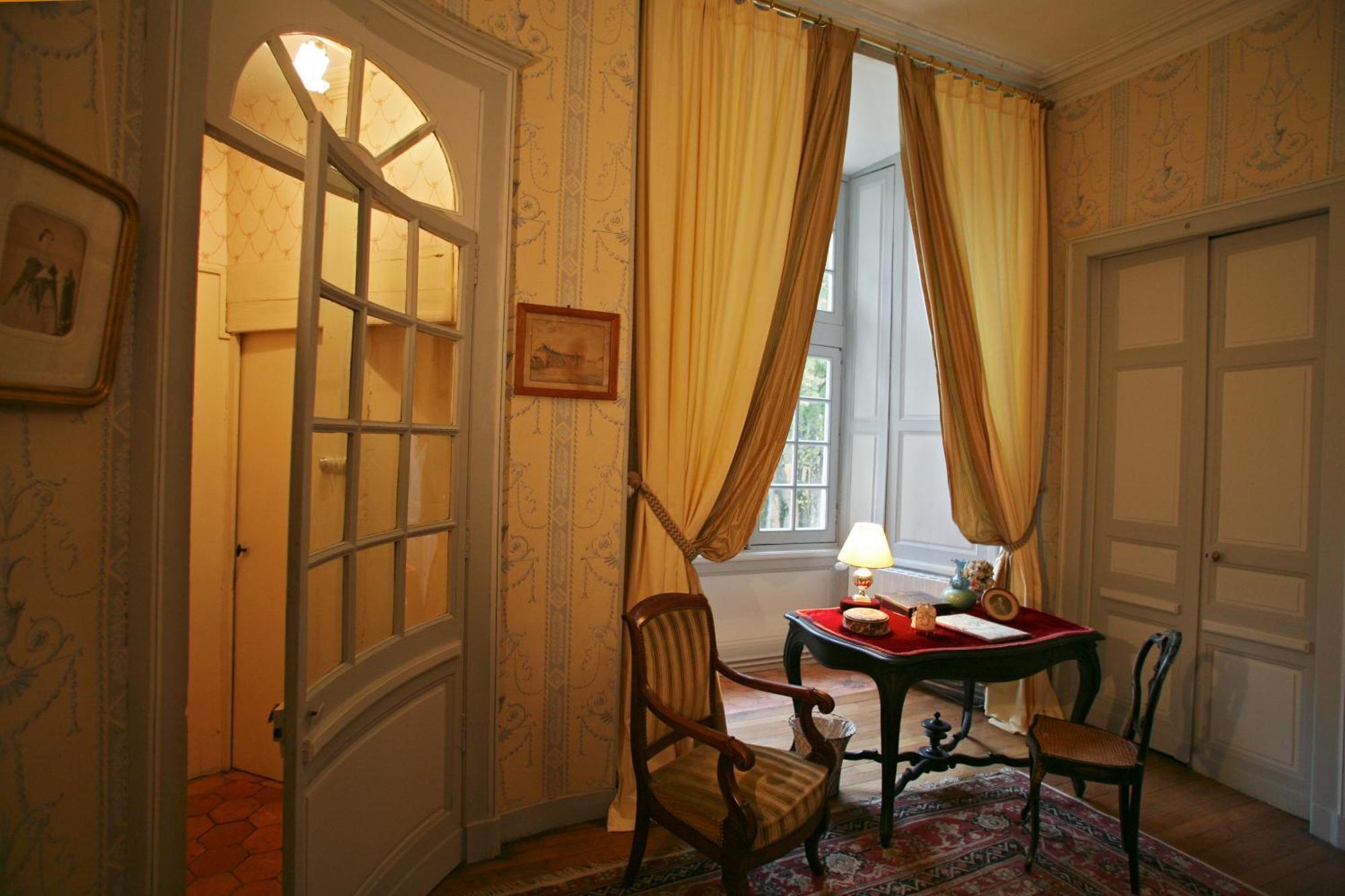 Chateau De Beaujeu Sens-Beaujeu Екстер'єр фото